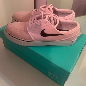 Pink Nike sb Stephan Janoskis